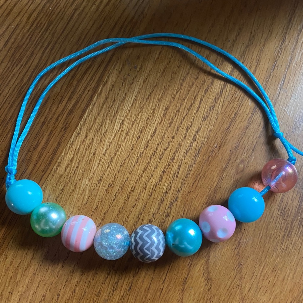 Girls bubblegum necklace